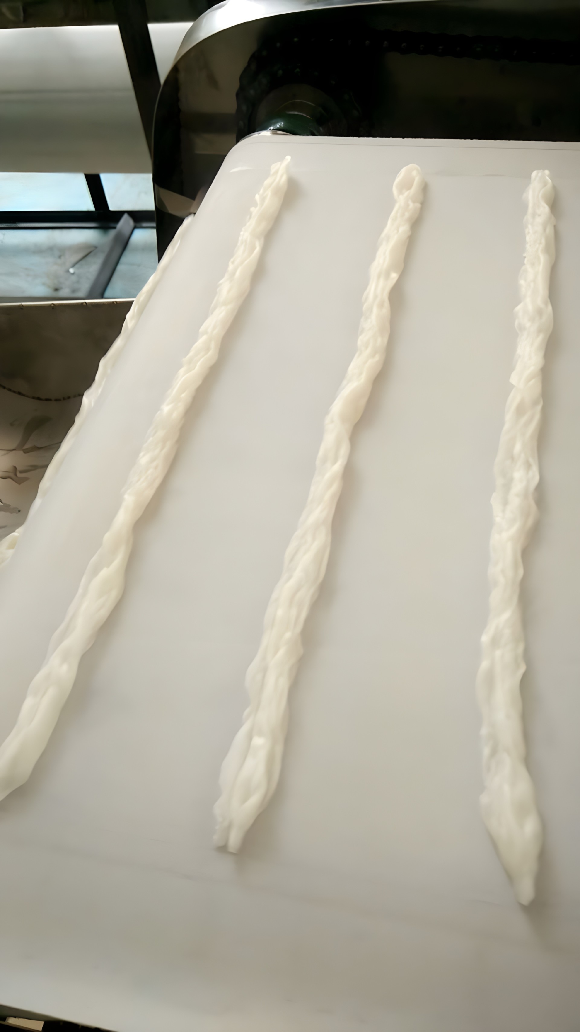 1712597565102401.jpg 1712597565102401.jpg